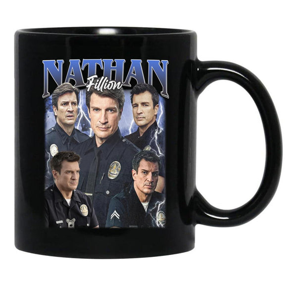 Limitiertes Nathan Fillion Vintage Geschenk für Frau und Mann Black Coffee Mug, Gift Coffee Mug - Black